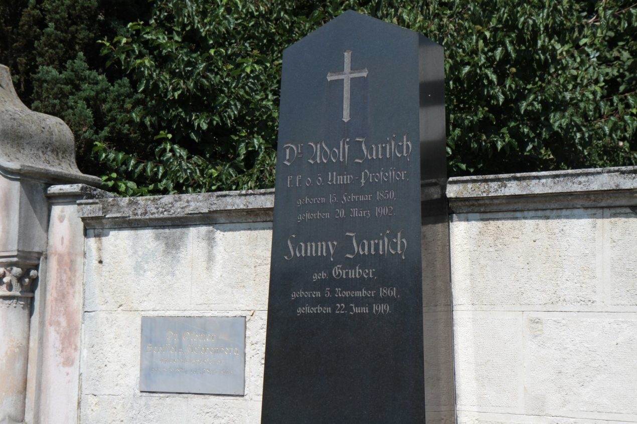 Adolf Jarisch's tomb, Leonhardfriedhof, Graz - 04.JPG